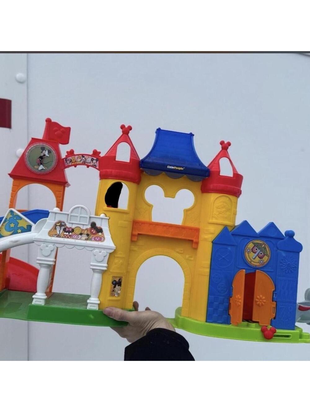 Fisher Price Little People Magic Kingdom DAY AT DISNEY Palace Castle Mickey